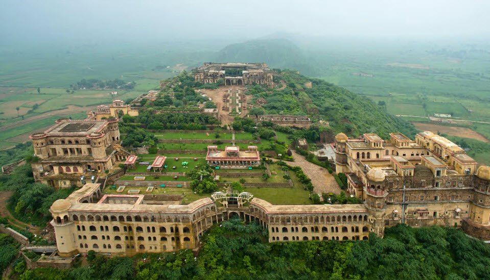 Tijara Fort, Alwar, Rajasthan - Vushii.com